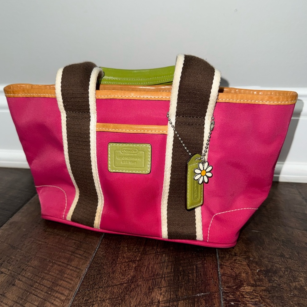VINTAGE 2000’s Coach Bucket Pink/green/orange(smoke&pet free nearly new condish)